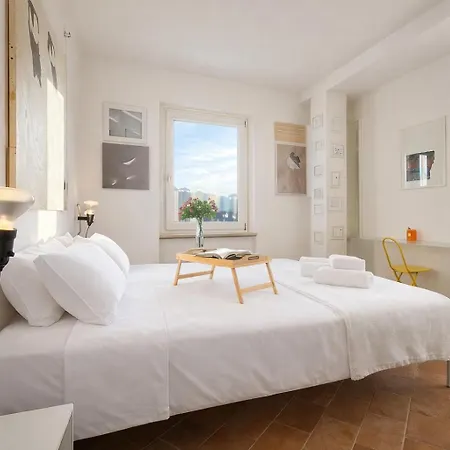 Charming 2br Terrace & Great View *