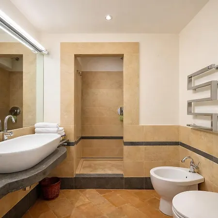 Charming 2br Terrace & Great View Apartment *